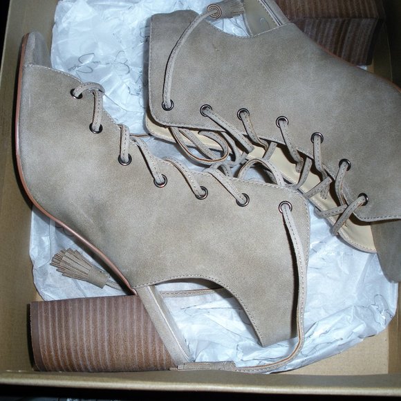 Jessica Simpson Color Cashmere block heeled suede look shoes Tilory in box. - Picture 6 of 8